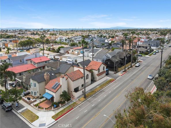 627 19th Street, Huntington Beach CA 92648