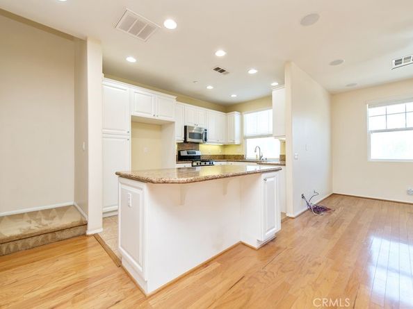 32 Clifford Lane, Ladera Ranch CA 92694