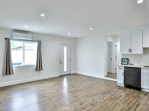 11445 Saticoy Street, North Hollywood CA 91605