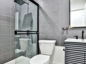 11445 Saticoy Street, North Hollywood CA 91605