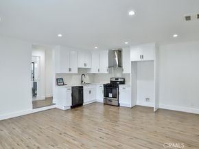 11445 Saticoy Street, North Hollywood CA 91605