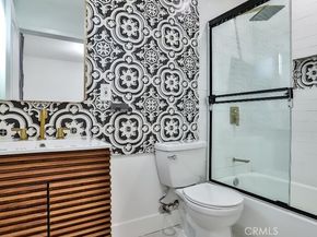 11445 Saticoy Street, North Hollywood CA 91605