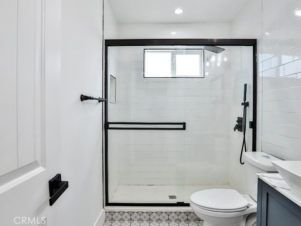 11445 Saticoy Street, North Hollywood CA 91605