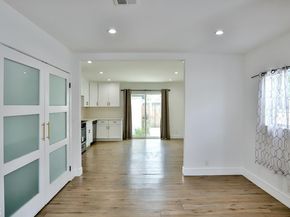 11445 Saticoy Street, North Hollywood CA 91605