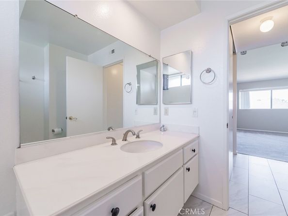 34 Wetstone 46, Irvine CA 92604