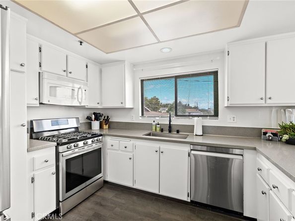 17641 Sergio Circle 203, Huntington Beach CA 92647