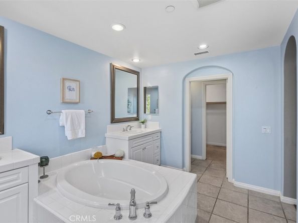 760 S Olive Street, Anaheim CA 92805