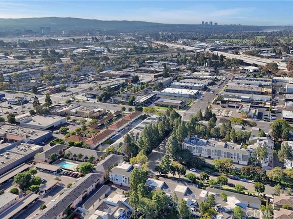 3021 Croyden Bay 97, Costa Mesa CA 92626