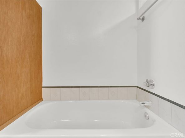3021 Croyden Bay 97, Costa Mesa CA 92626
