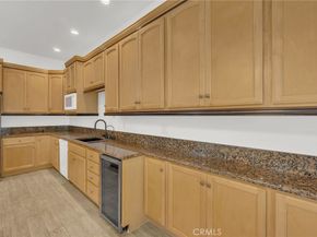 3021 Croyden Bay 97, Costa Mesa CA 92626