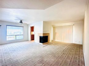 23 Hollyhock Lane 226, Aliso Viejo CA 92656