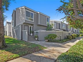 2730 W Segerstrom Avenue D, Santa Ana CA 92704
