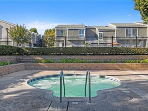 2730 W Segerstrom Avenue D, Santa Ana CA 92704