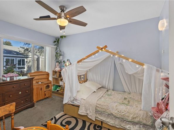 2730 W Segerstrom Avenue D, Santa Ana CA 92704