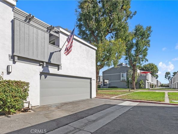 2730 W Segerstrom Avenue D, Santa Ana CA 92704