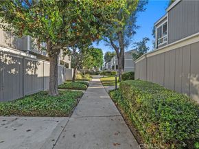 2730 W Segerstrom Avenue D, Santa Ana CA 92704
