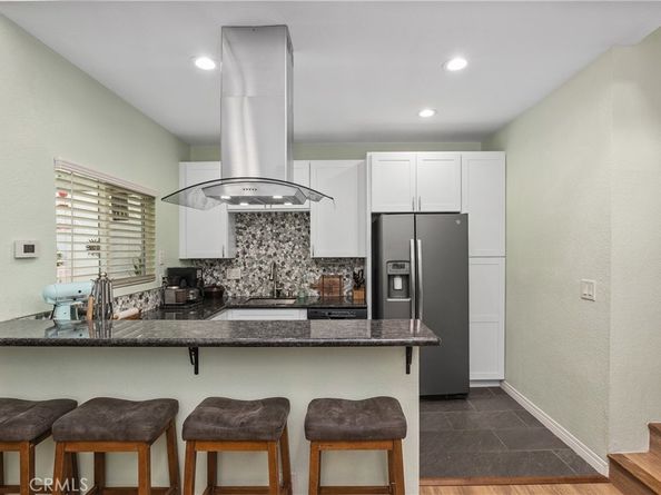 2730 W Segerstrom Avenue D, Santa Ana CA 92704
