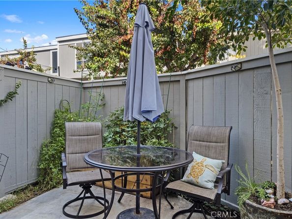 2730 W Segerstrom Avenue D, Santa Ana CA 92704