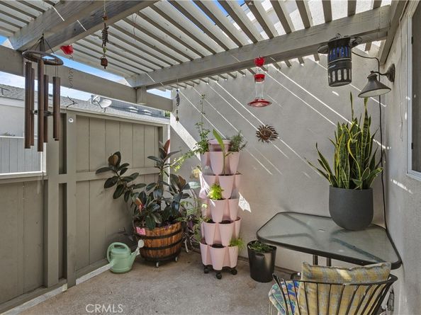 2730 W Segerstrom Avenue D, Santa Ana CA 92704