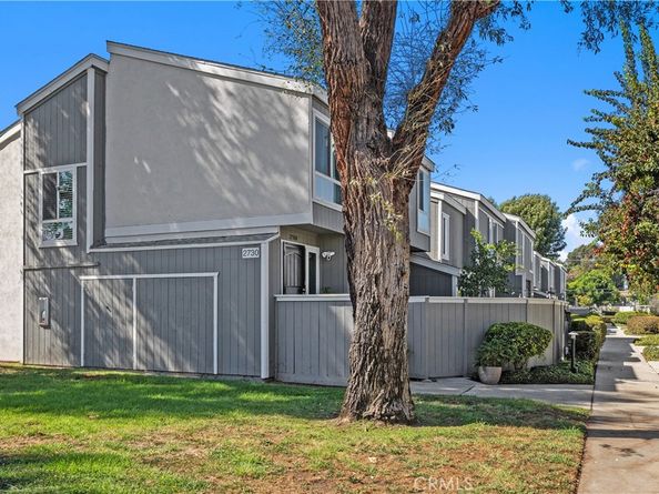 2730 W Segerstrom Avenue D, Santa Ana CA 92704