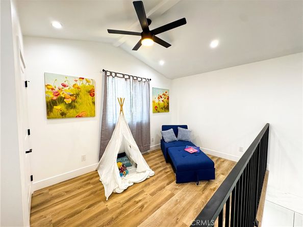 2817 Easy Avenue, Long Beach CA 90810