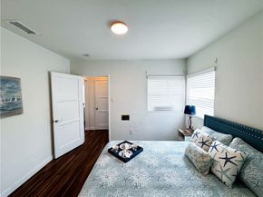 2817 Easy Avenue, Long Beach CA 90810