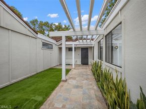 3211 Via Buena Unit B, Laguna Woods CA 92637