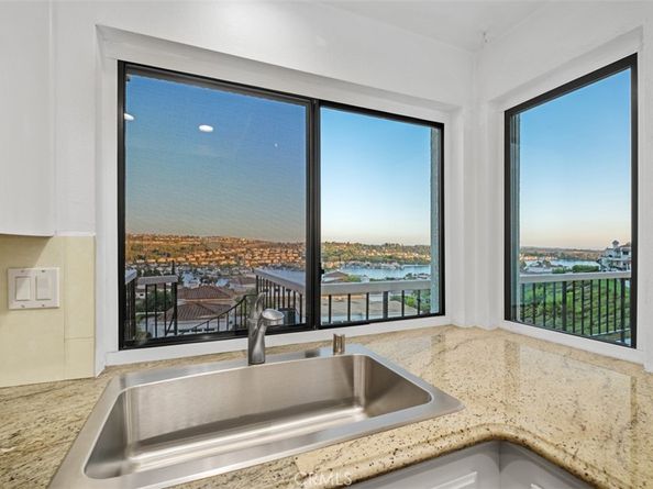 22396 Estallens 56, Mission Viejo CA 92692