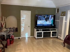 1917 Rousselle Street, Santa Ana CA 92707