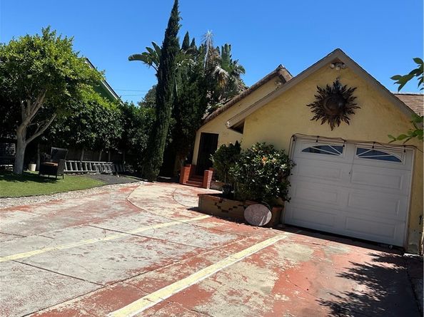 1917 Rousselle Street, Santa Ana CA 92707
