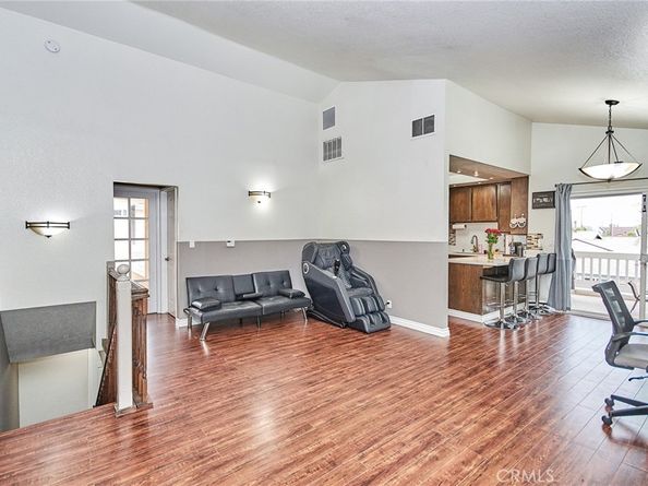 2025 Artesia Boulevard G, Torrance CA 90504