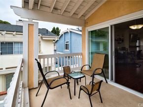 2025 Artesia Boulevard G, Torrance CA 90504