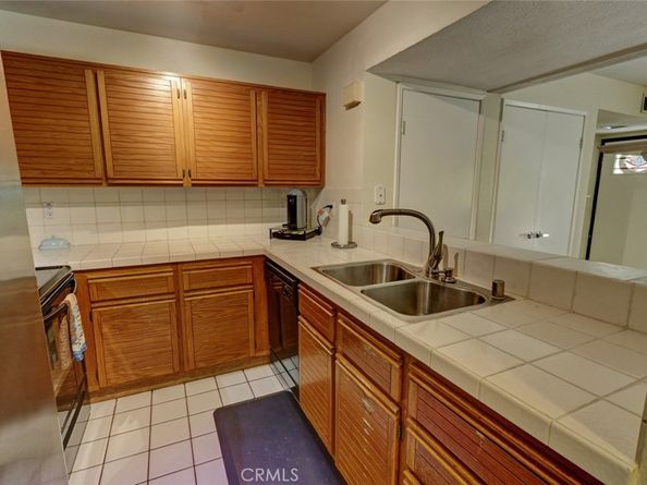 25712 Le Parc 7, Lake Forest CA 92630