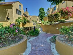 25712 Le Parc 7, Lake Forest CA 92630