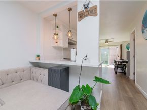521 S Lyon Street 11, Santa Ana CA 92701