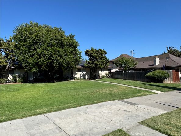 521 S Lyon Street 11, Santa Ana CA 92701