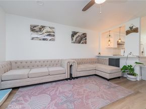 521 S Lyon Street 11, Santa Ana CA 92701