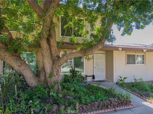 521 S Lyon Street 11, Santa Ana CA 92701