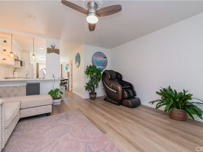 521 S Lyon Street 11, Santa Ana CA 92701