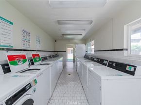 521 S Lyon Street 11, Santa Ana CA 92701