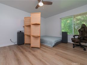 521 S Lyon Street 11, Santa Ana CA 92701