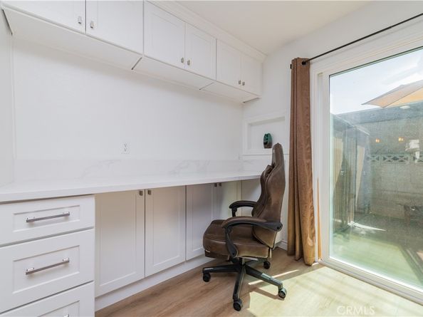 521 S Lyon Street 11, Santa Ana CA 92701