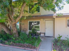 521 S Lyon Street 11, Santa Ana CA 92701
