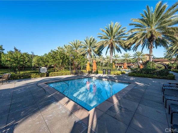 106 Long Fence, Irvine CA 92602