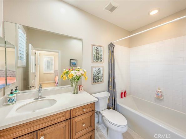 106 Long Fence, Irvine CA 92602