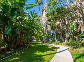 2233 Martin 202, Irvine CA 92612