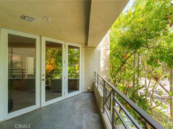 2233 Martin 202, Irvine CA 92612