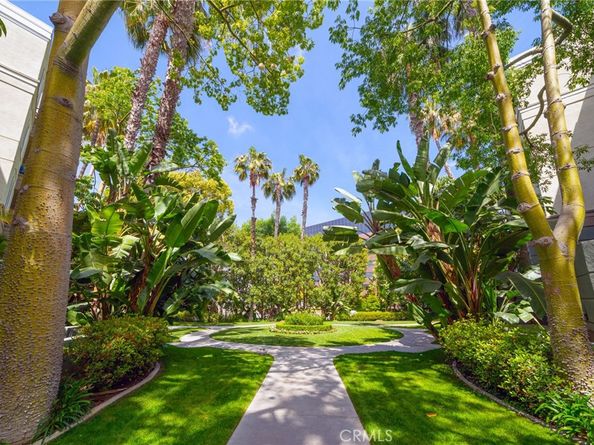 2233 Martin 202, Irvine CA 92612