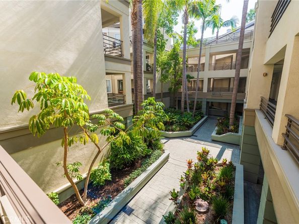 2233 Martin 202, Irvine CA 92612