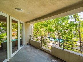 2233 Martin 202, Irvine CA 92612